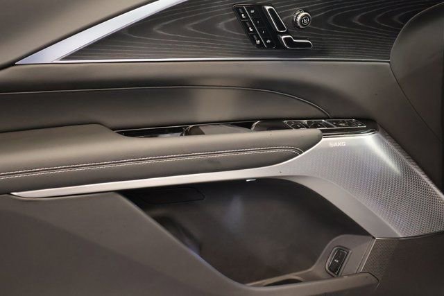 New 2026 Cadillac Lyriq Signature Luxury image 9