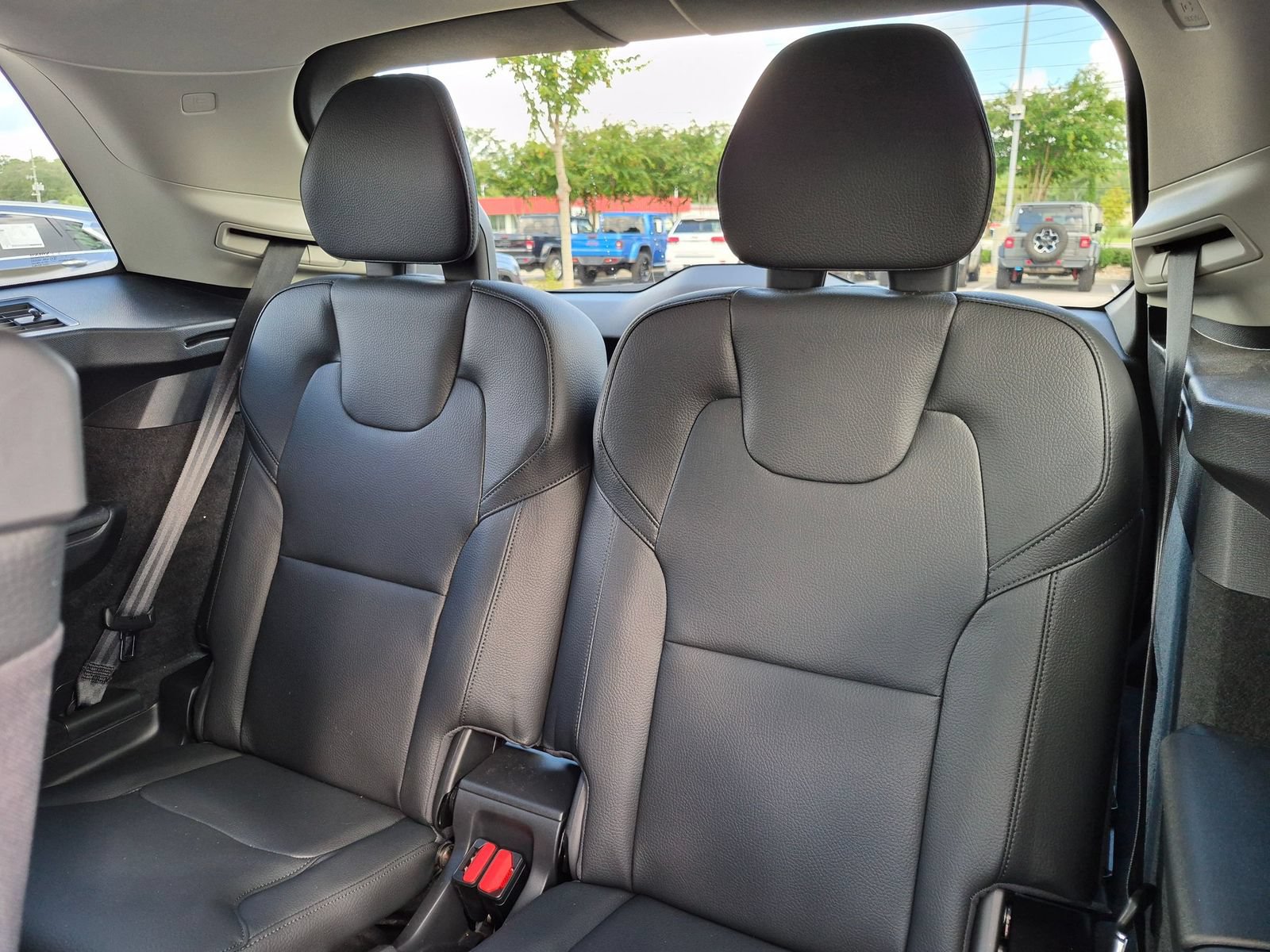 Used 2023 Volvo XC90 T8 Plus w/ Protection Package AWD/4WD image 31