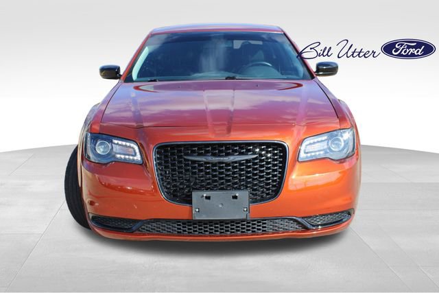 Used 2021 Chrysler 300 Touring w/ Sport Appearance Package video 2