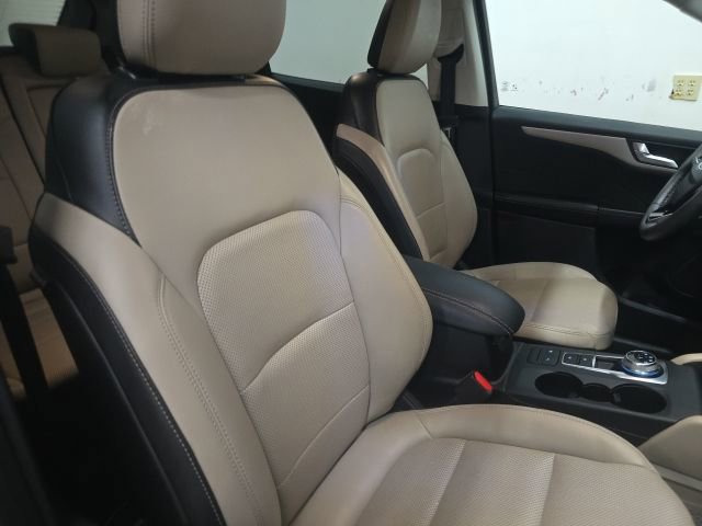 Used 2022 Ford Escape SEL image 4