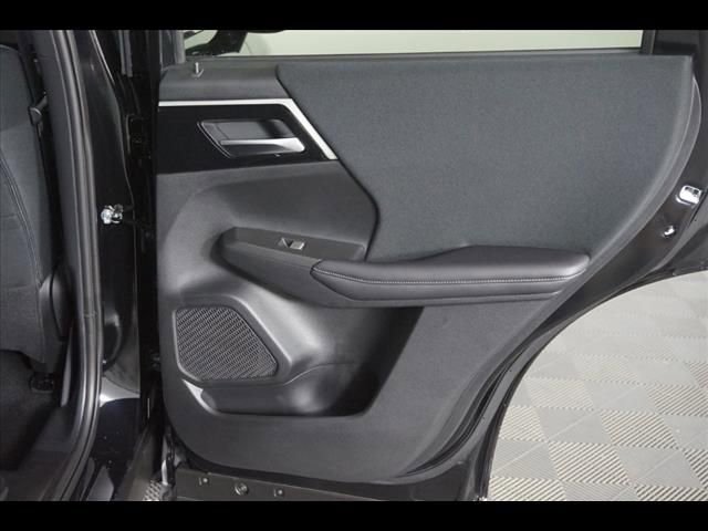 Used 2024 Mitsubishi Outlander ES image 10