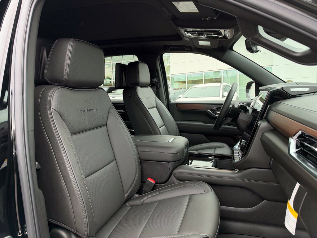 New 2026 GMC Yukon XL Denali w/ Denali Reserve Package AWD/4WD image 19