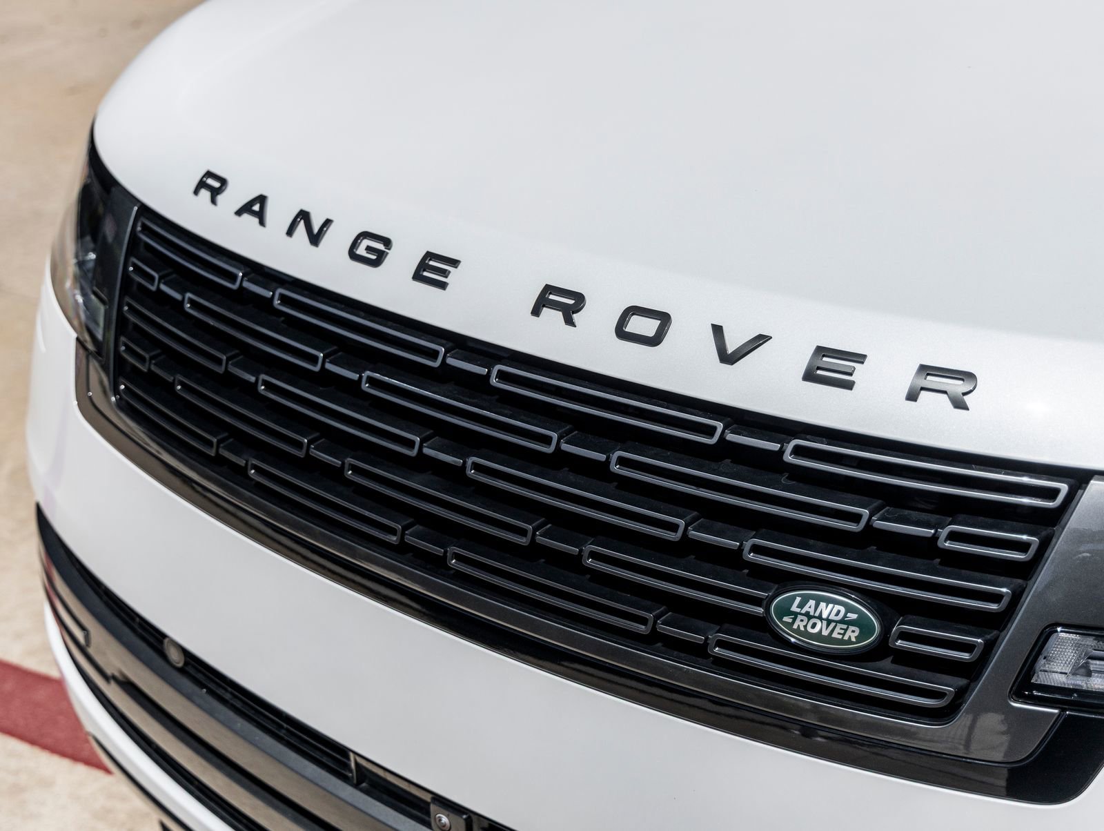Used 2023 Land Rover Range Rover SE image 15