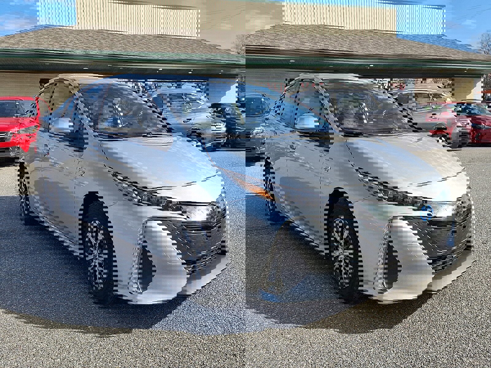 Used 2021 Toyota Prius Prime XLE image 3