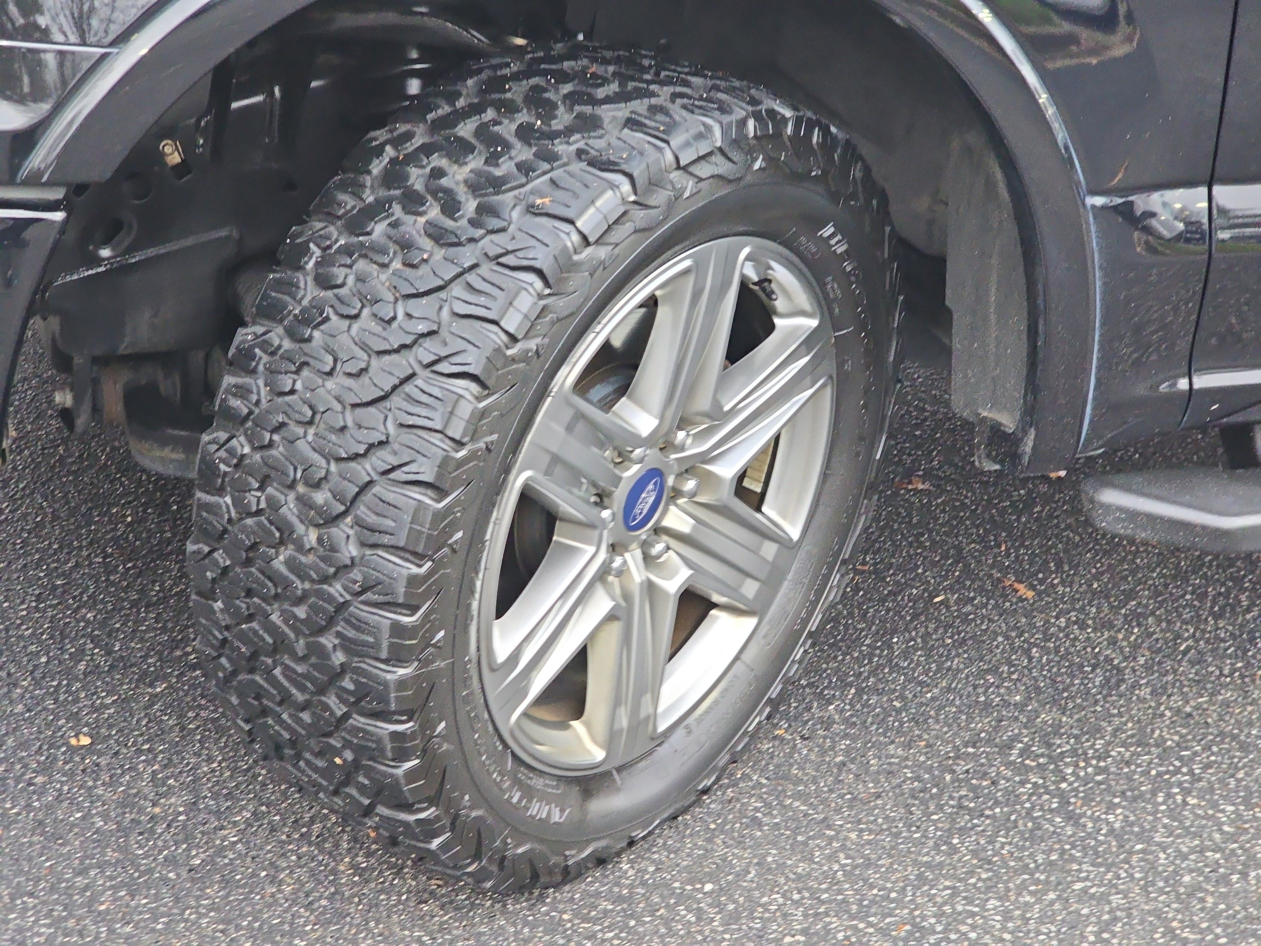 Used 2018 Ford F150 XLT w/ Equipment Group 302A Luxury image 31