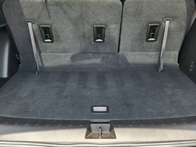 Used 2023 Chevrolet Traverse LT image 33