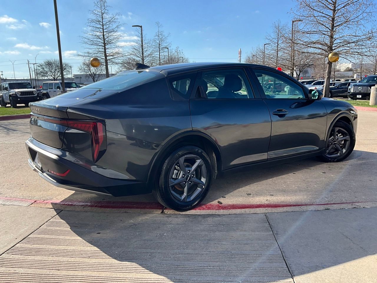 Used 2025 Kia K4 LXS image 6