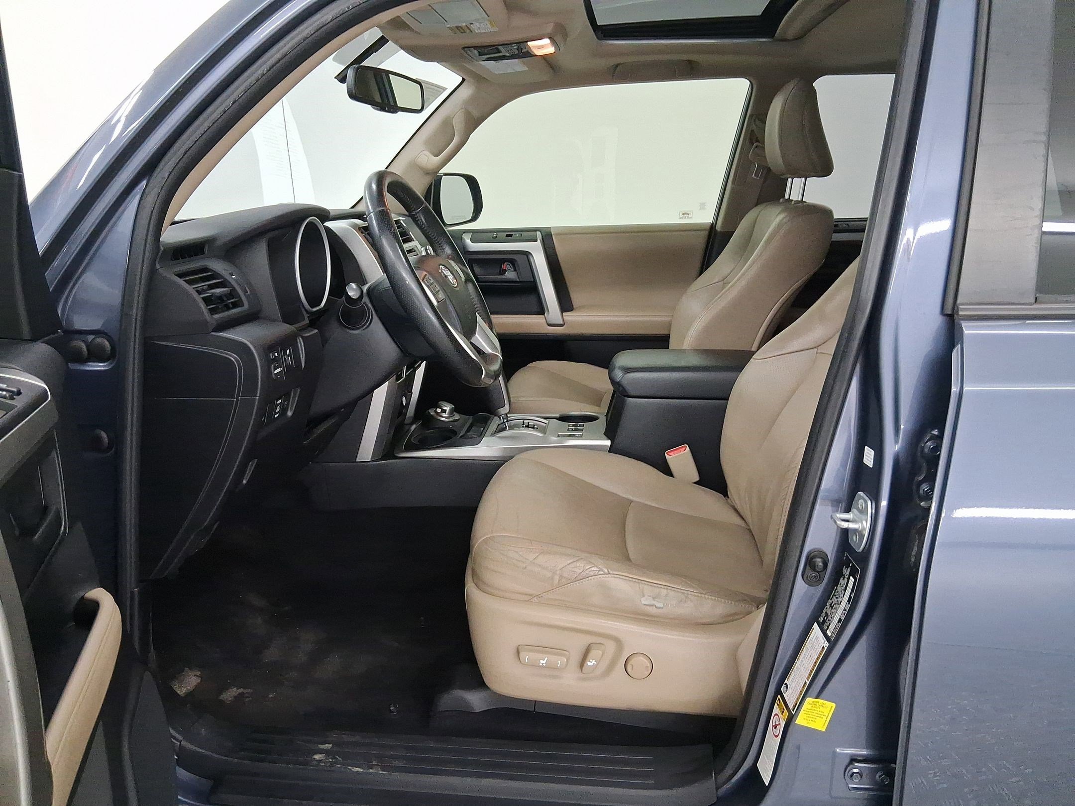 Used 2013 Toyota 4Runner Limited image 6