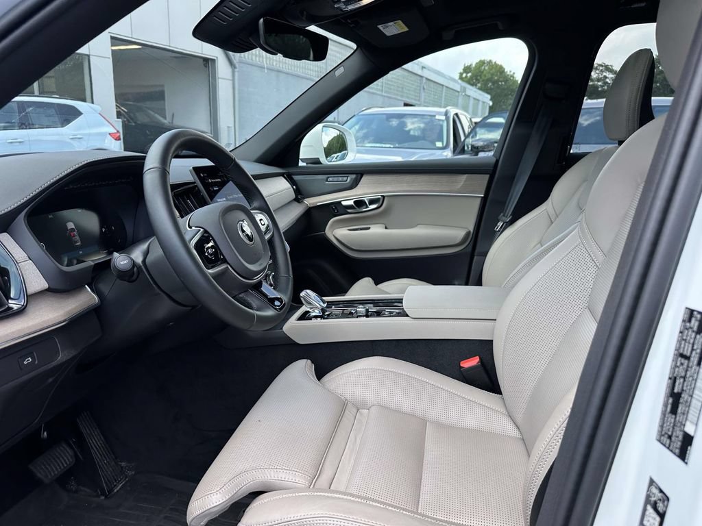 Certified 2026 Volvo XC90 B6 Ultra w/ Protection Package AWD/4WD image 13
