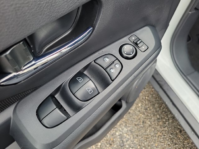 Certified 2024 Nissan Kicks SV FWD image 17
