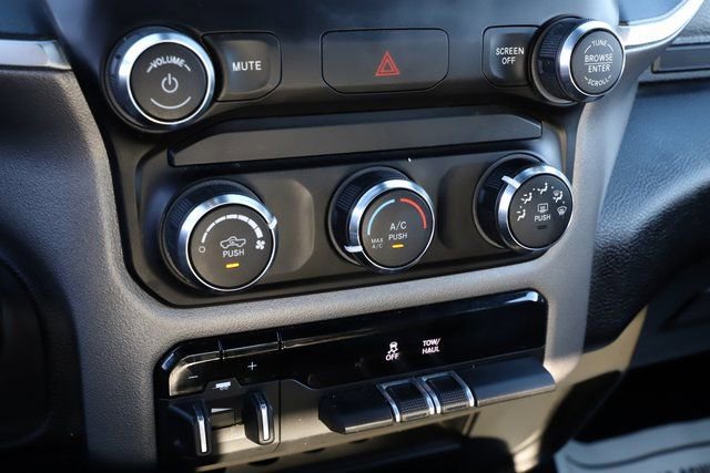 Used 2024 RAM 2500 Big Horn image 30