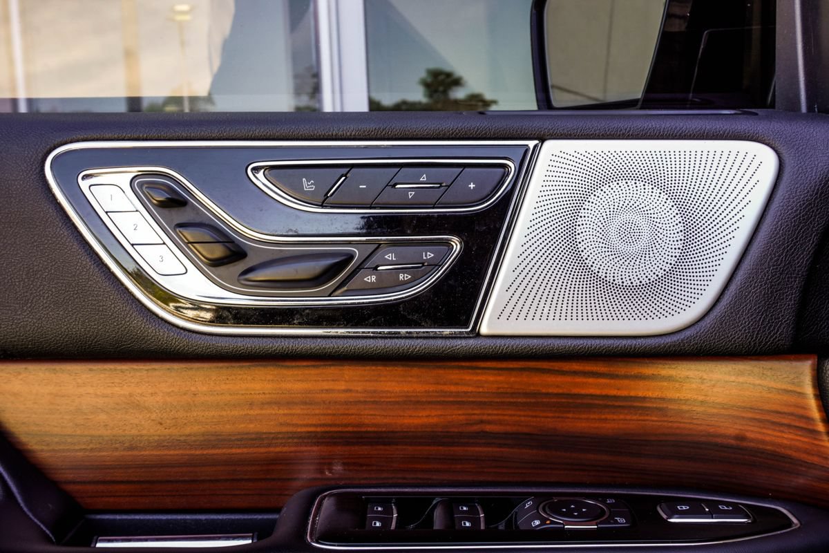 Used 2021 Lincoln Navigator Reserve AWD/4WD image 34