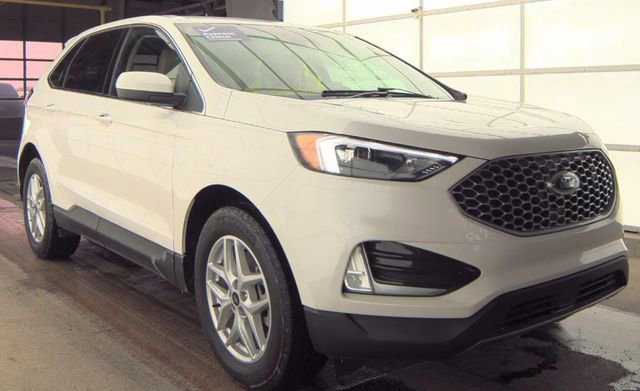 Used 2024 Ford Edge SEL w/ Convenience Package image 2
