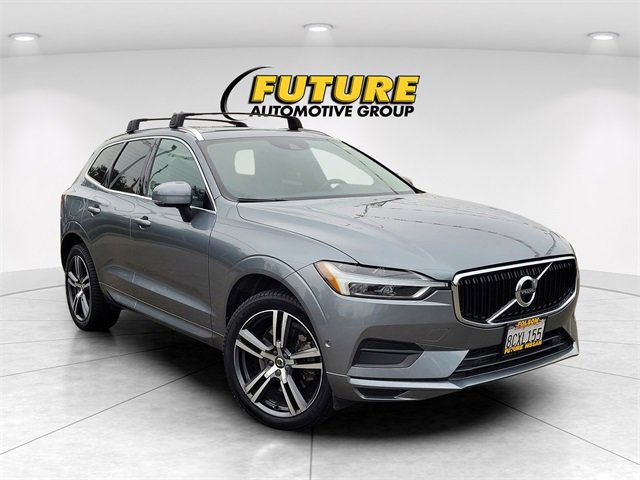 Used 2018 Volvo XC60 T6 Momentum w/ Convenience Package image 1