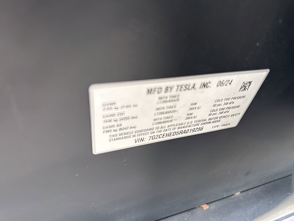 Used 2024 Tesla Cybertruck AWD Crew Cab image 37