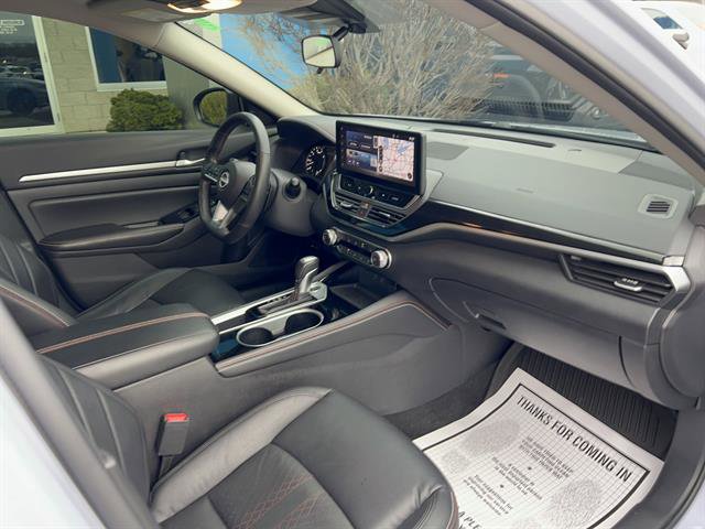 Used 2024 Nissan Altima 2.5 SR w/ SR Premium Package image 18