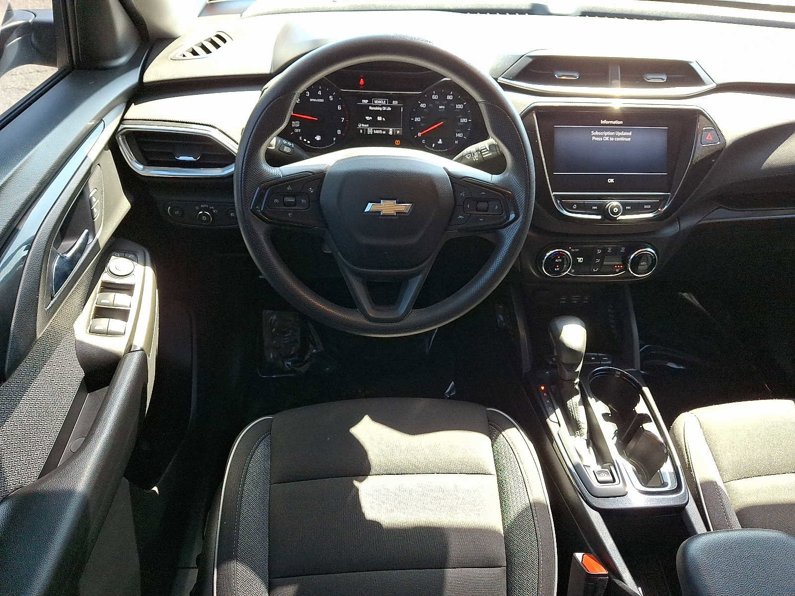 Used 2021 Chevrolet TrailBlazer LT w/ Convenience Package AWD/4WD image 12