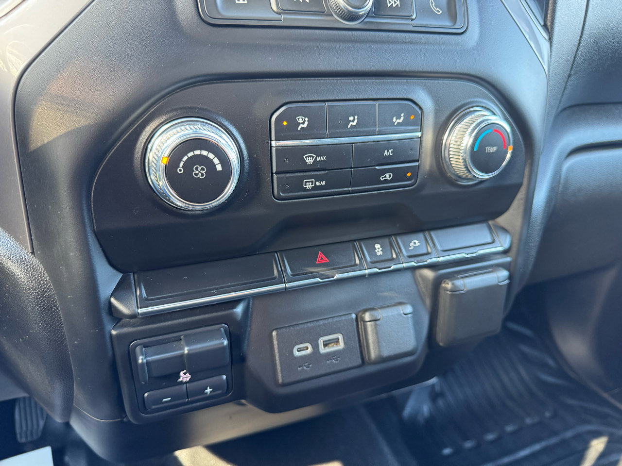 Used 2021 GMC Sierra 3500 4x4 Crew Cab w/ Convenience Package image 22