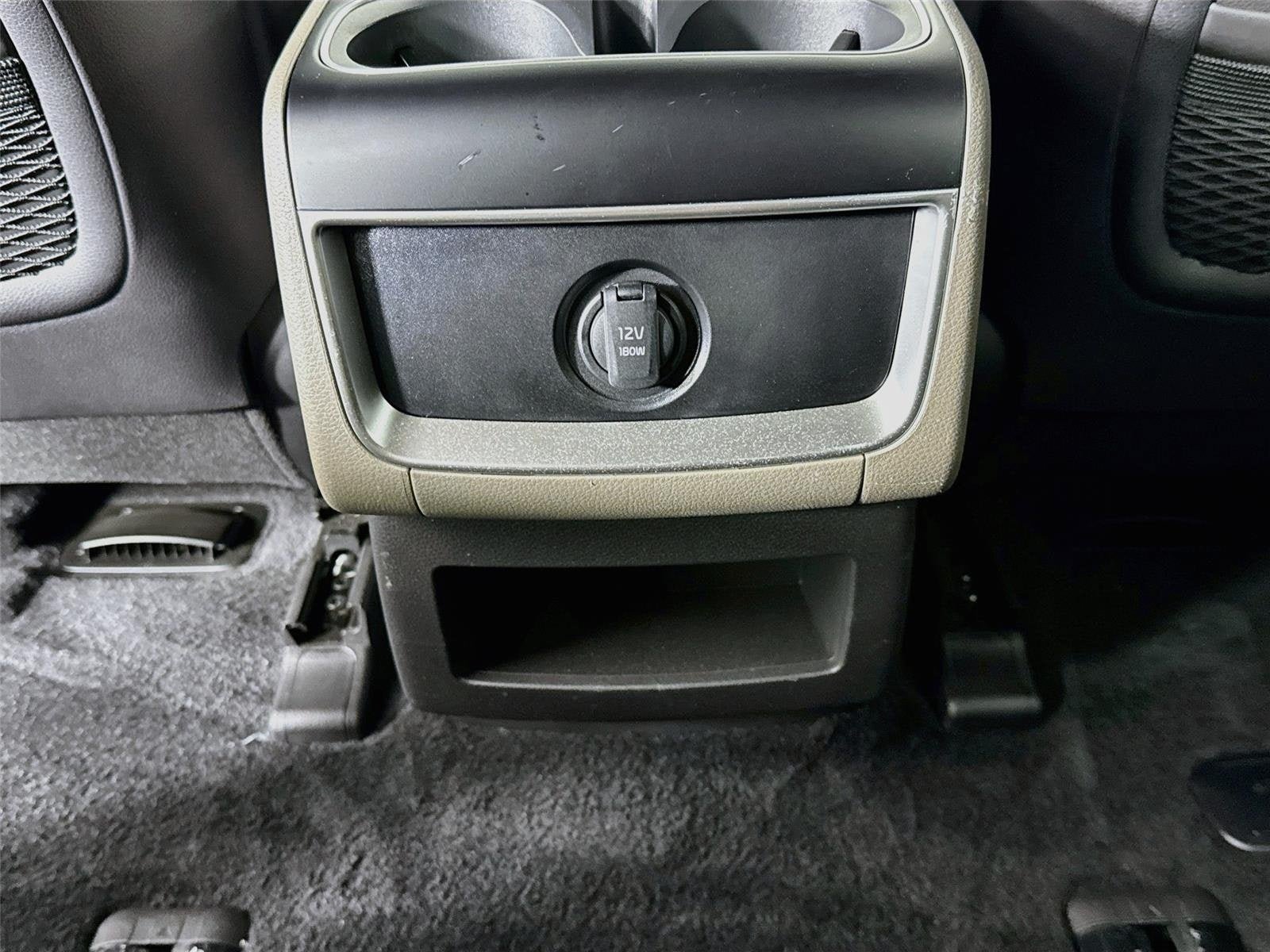 Certified 2025 Kia Carnival FWD image 26