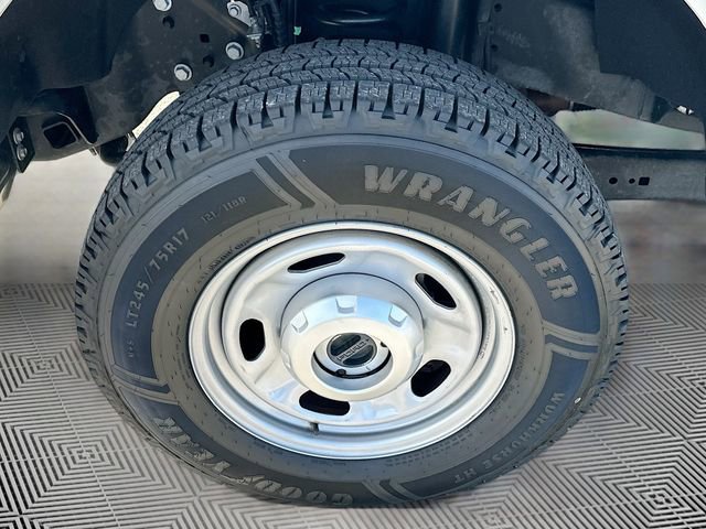 Used 2025 Ford F250 XL image 28