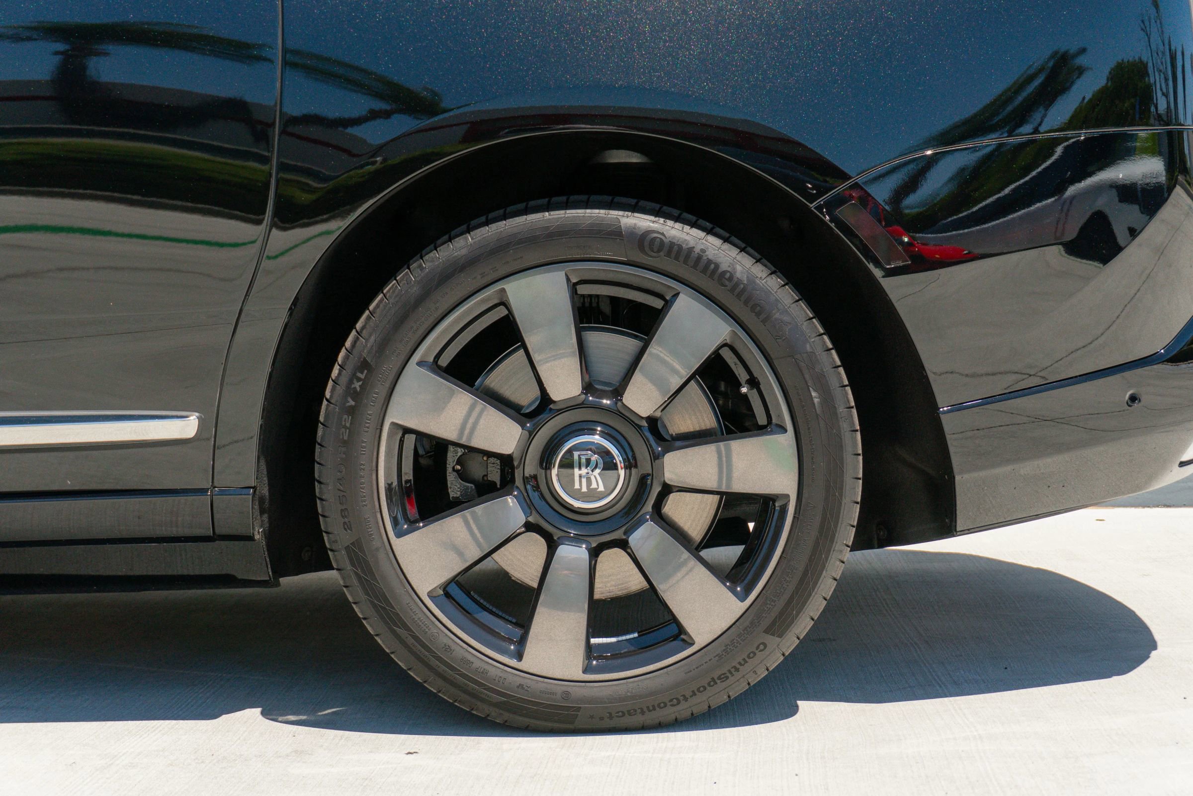 Used 2025 Rolls-Royce Cullinan image 33