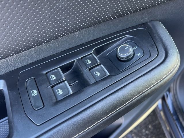 Used 2024 Volkswagen Atlas Cross Sport SE image 24