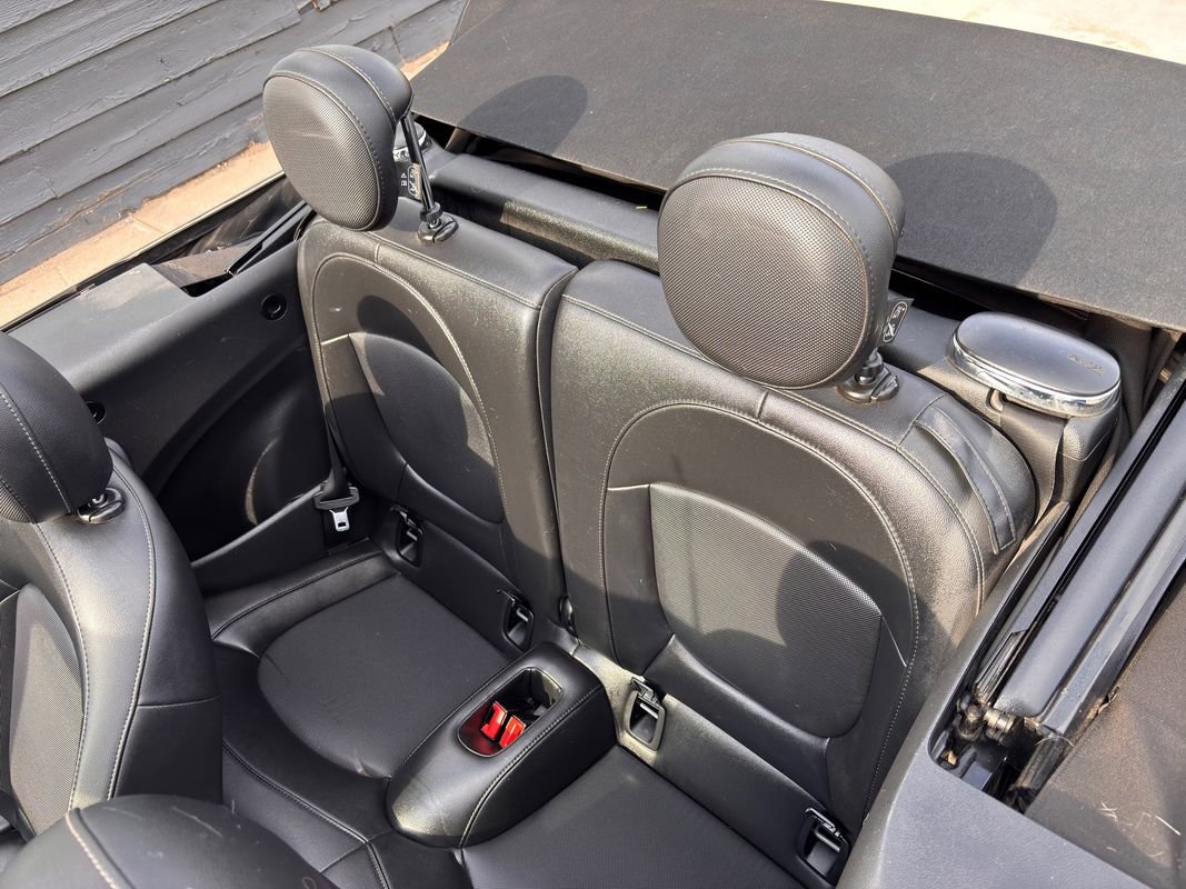 Used 2019 MINI Cooper Convertible w/ Signature Upholstery Package image 31