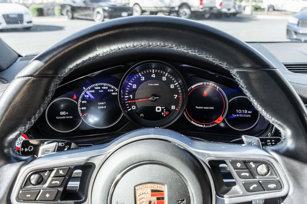 Used 2018 Porsche Panamera 4 image 14