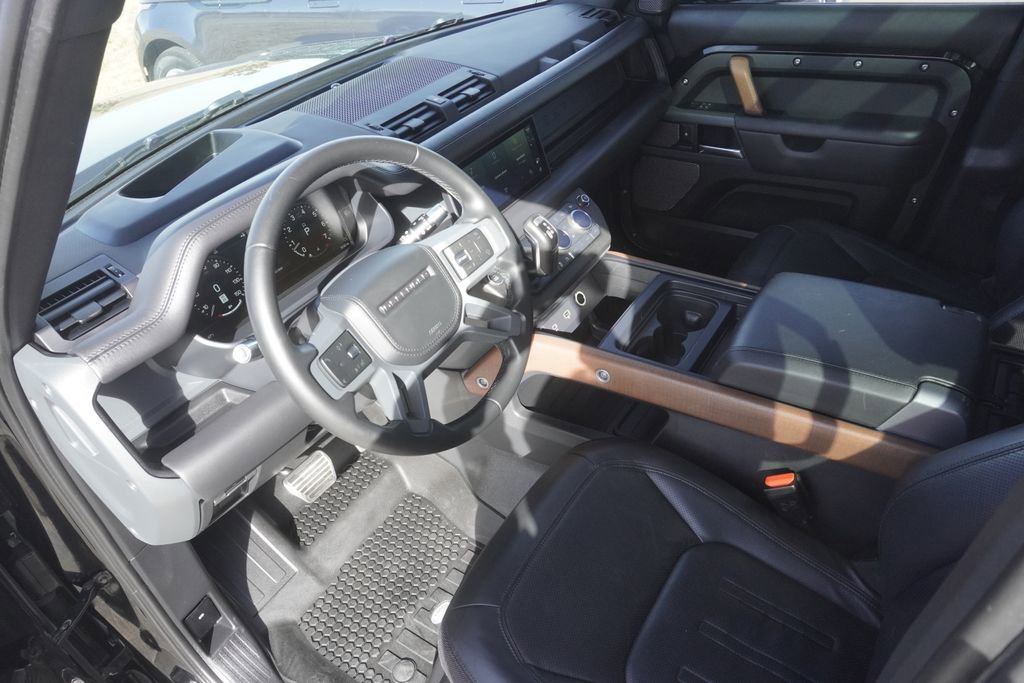 Used 2020 Land Rover Defender 110 X image 18