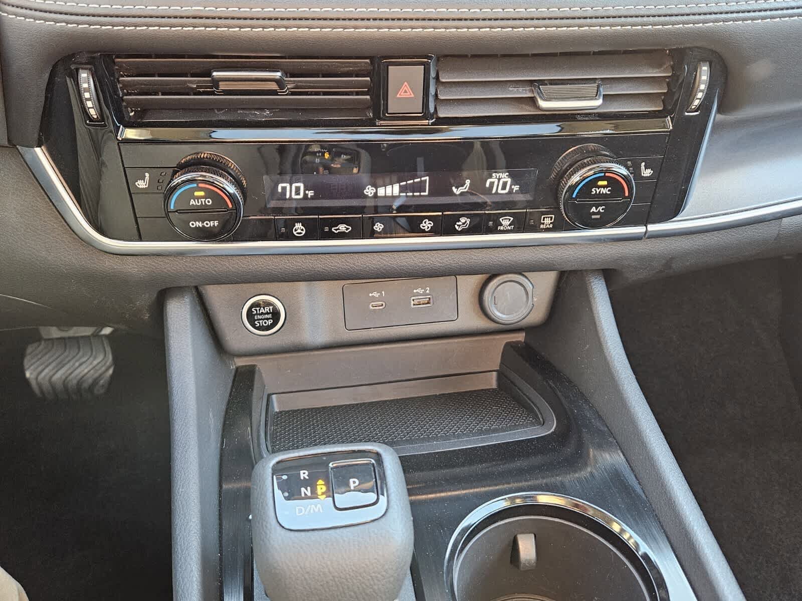 Used 2022 Nissan Rogue SV w/ SV Premium Package image 10