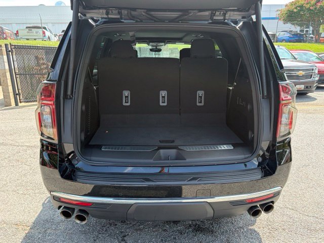 Used 2023 Chevrolet Tahoe Premier w/ Advanced Technology Package AWD/4WD image 7