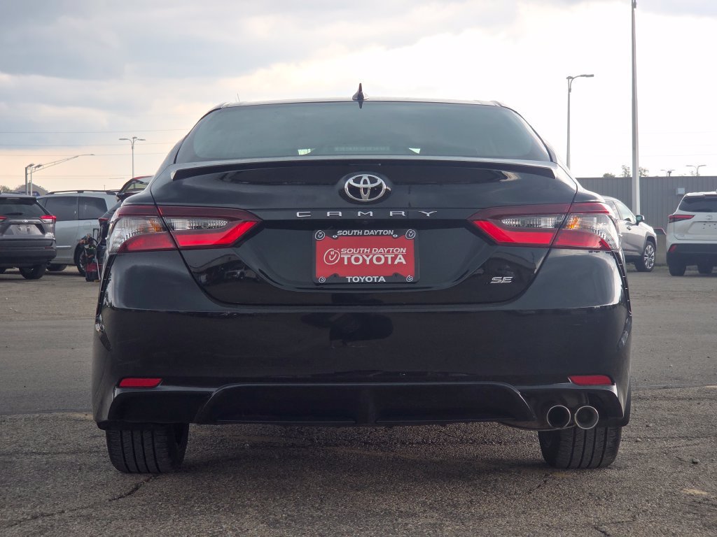 Used 2024 Toyota Camry SE w/ Cold Weather Package FWD image 23