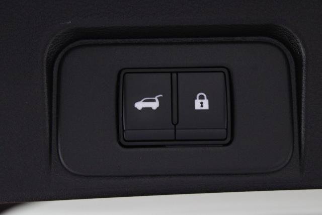 Certified 2025 Nissan Rogue SV w/ SV Premium Package FWD image 18