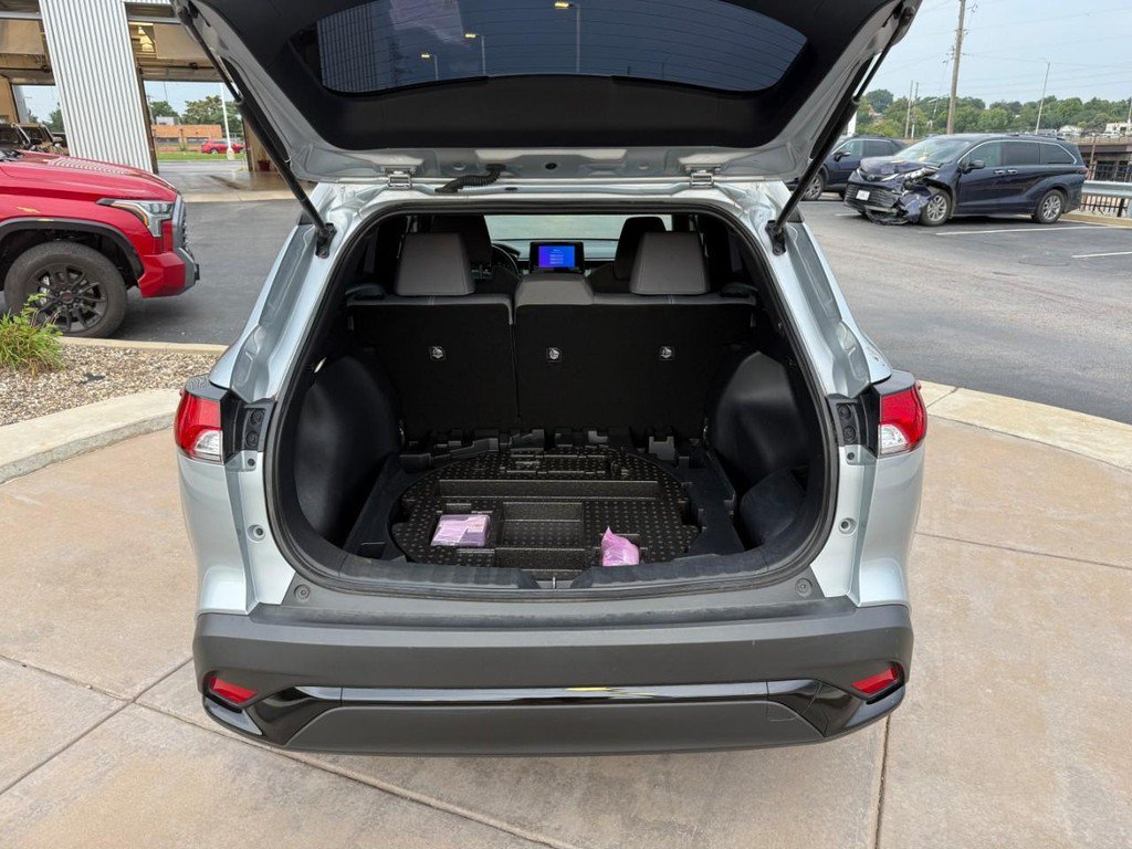 Certified 2024 Toyota Corolla Cross AWD Hybrid image 8