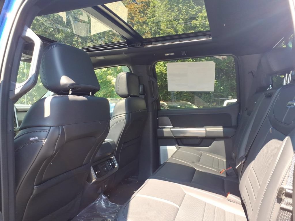 New 2026 Ford F250 Platinum w/ FX4 Off-Road Package AWD/4WD image 11
