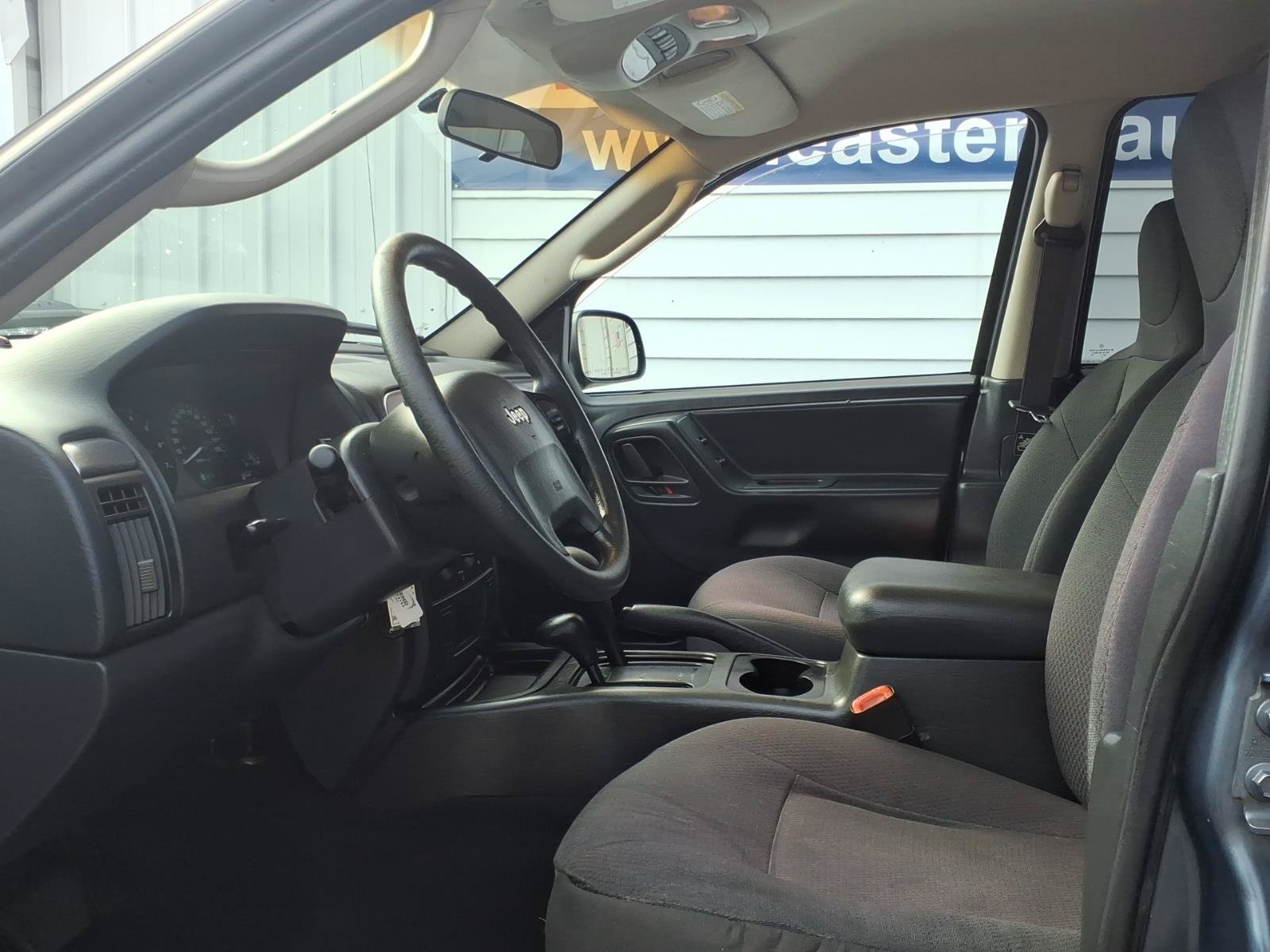 Used 2004 Jeep Grand Cherokee Laredo AWD/4WD image 7