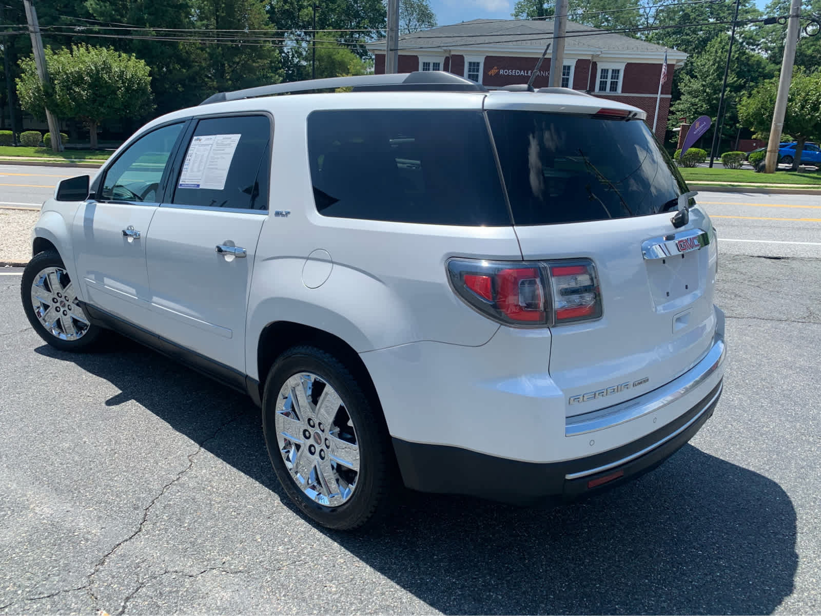 Used 2017 GMC Acadia Limited SLT AWD/4WD image 4