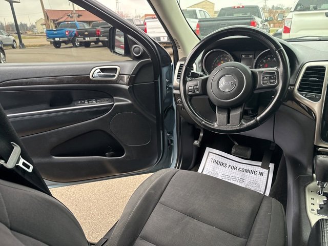 Used 2012 Jeep Grand Cherokee Laredo w/ Laredo E Group image 16