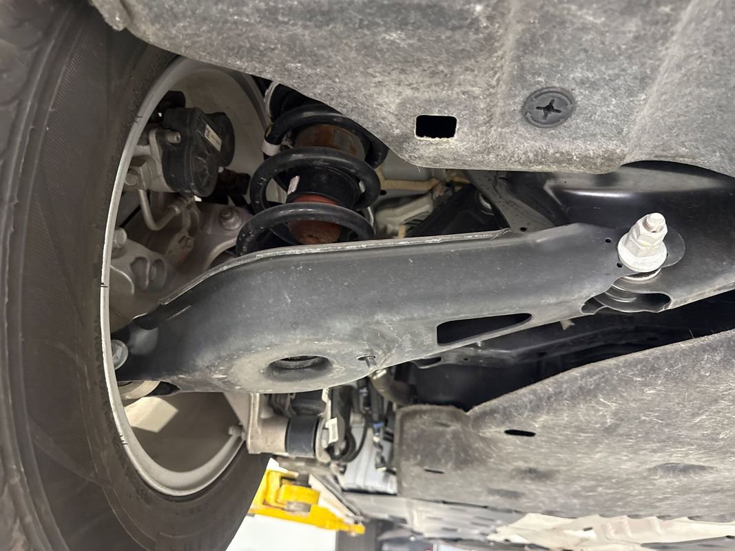 Used 2023 Chrysler Pacifica Touring-L FWD image 14