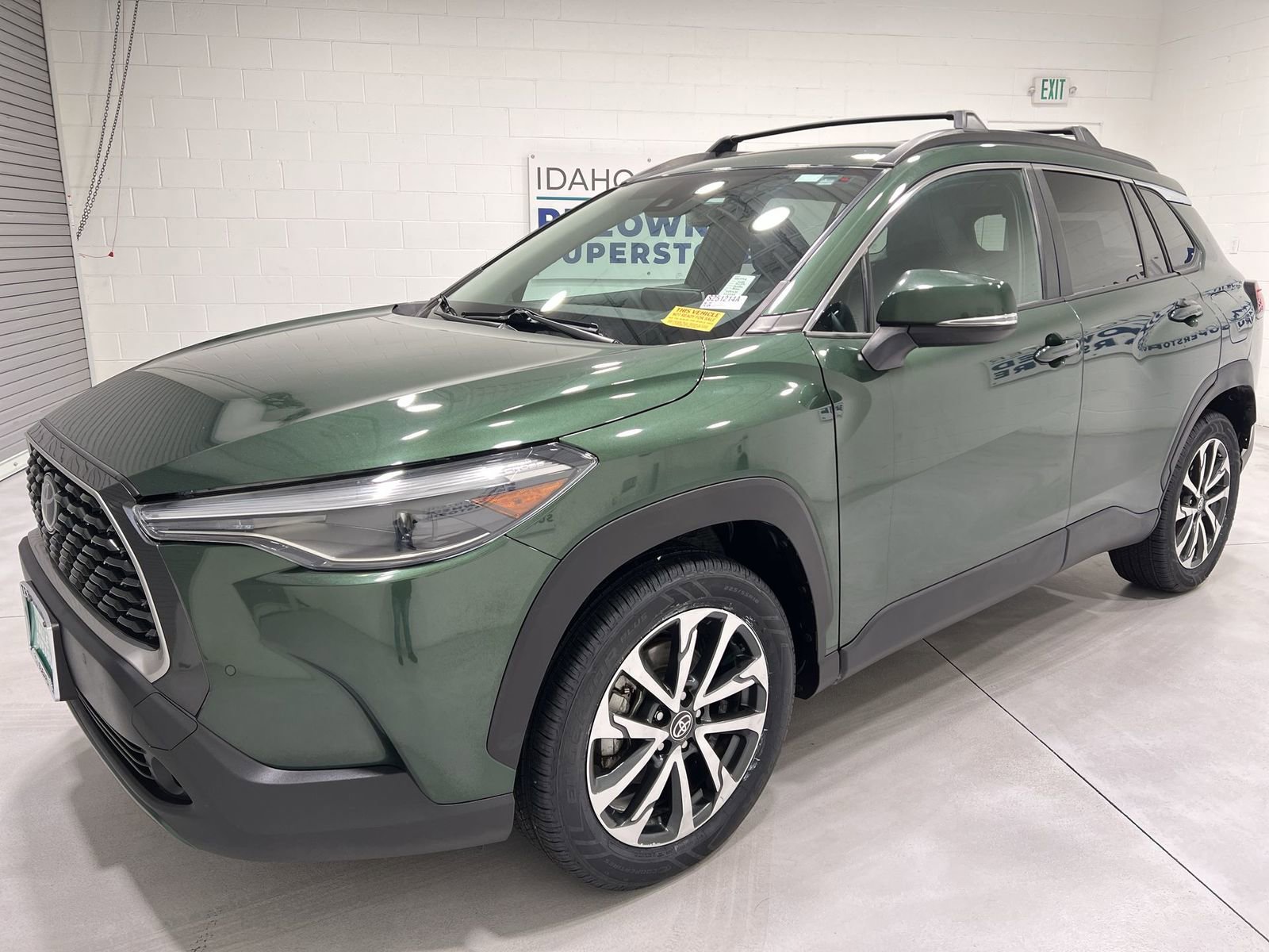 Used 2022 Toyota Corolla Cross XLE image 4