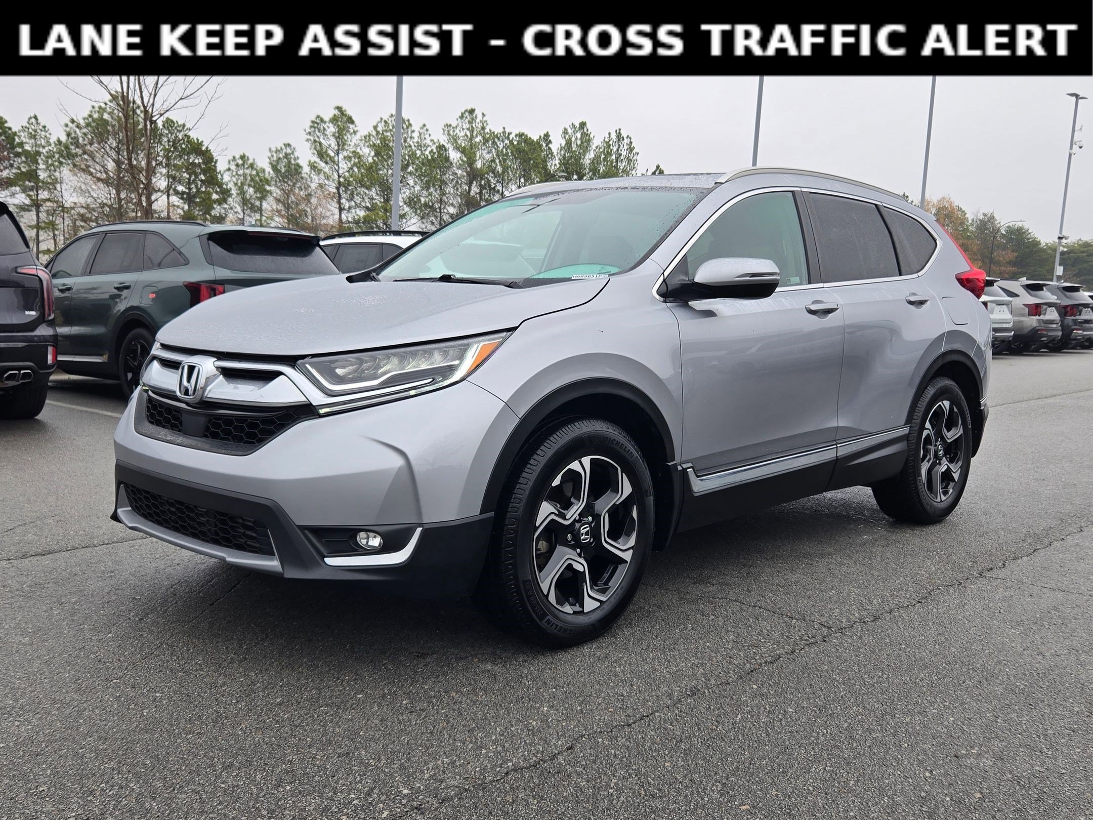 Used 2018 Honda CR-V Touring image 3