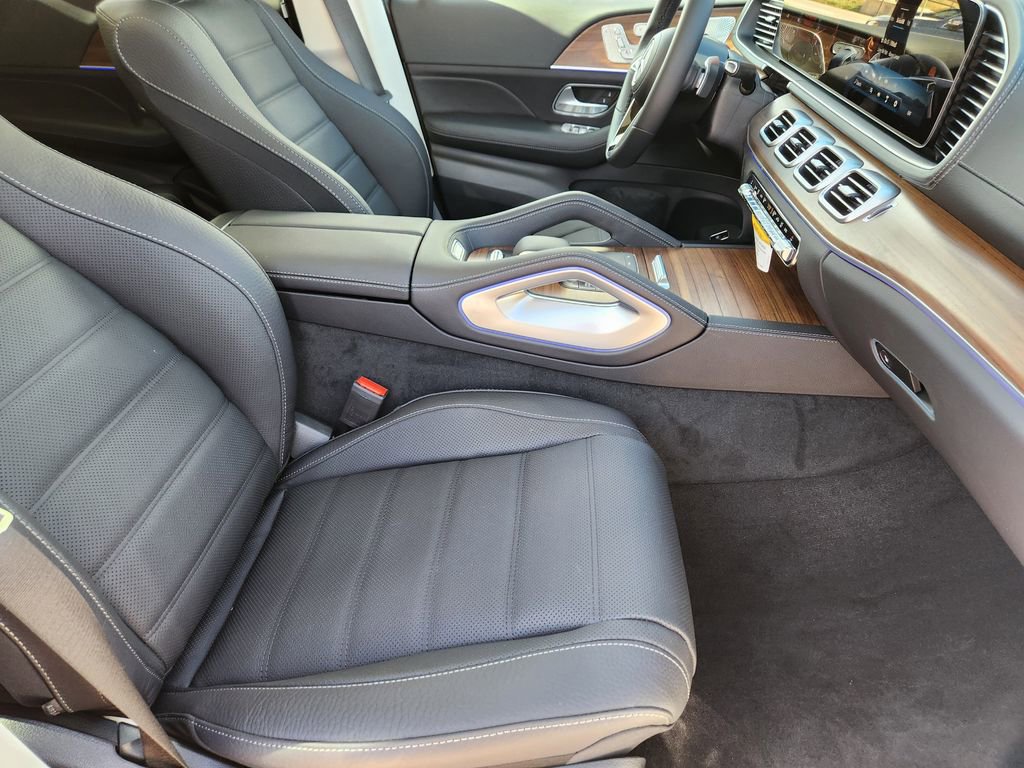 New 2026 Mercedes-Benz GLS 450 4MATIC image 13