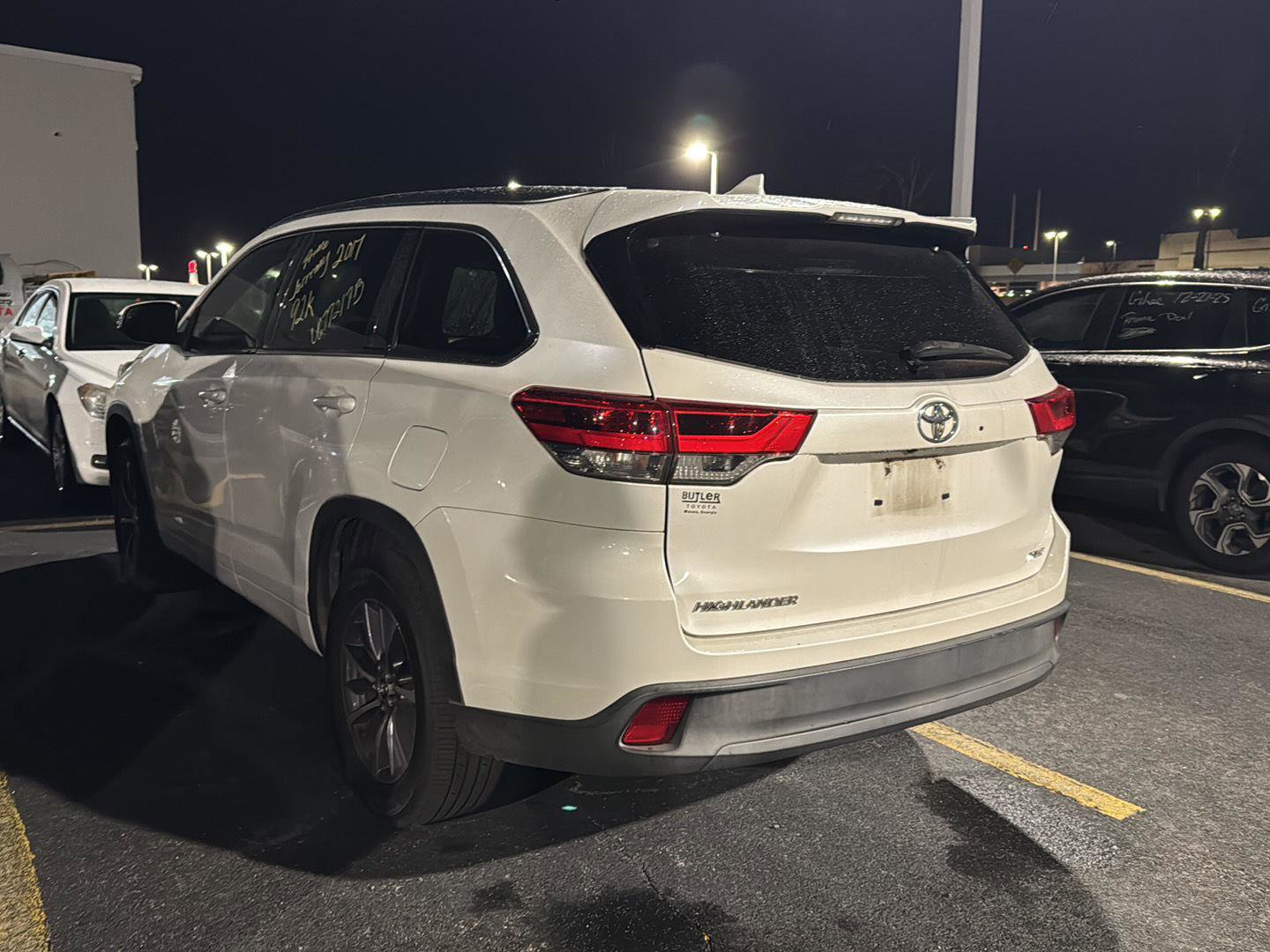 Used 2017 Toyota Highlander XLE image 7