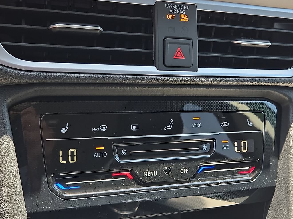 New 2026 Volkswagen Taos SE FWD image 19