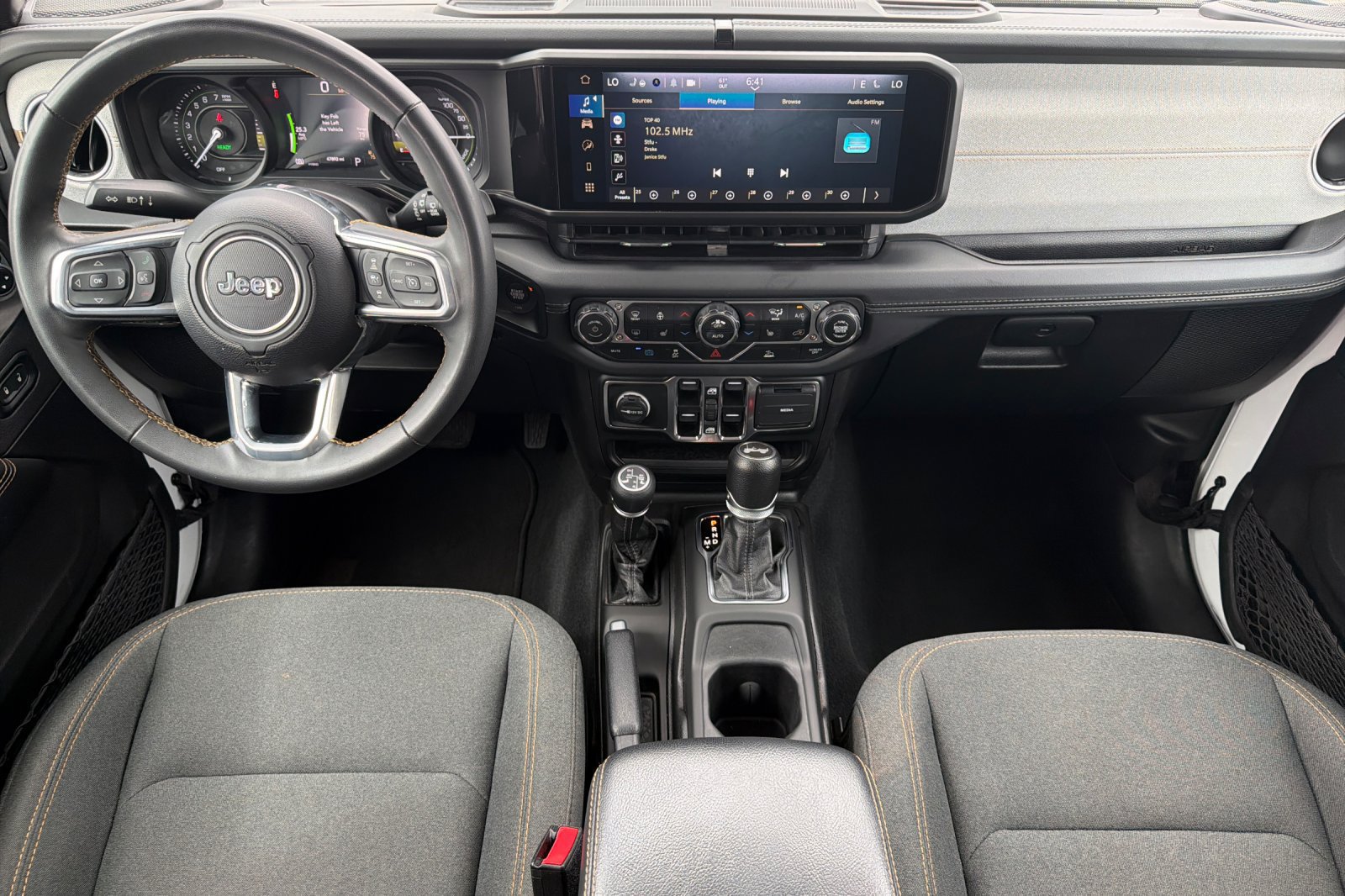 Used 2024 Jeep Wrangler Unlimited Sahara AWD/4WD image 17