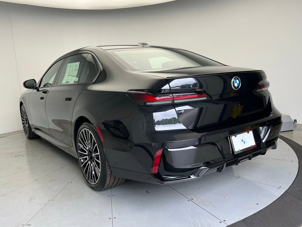 New 2026 BMW 740i image 4