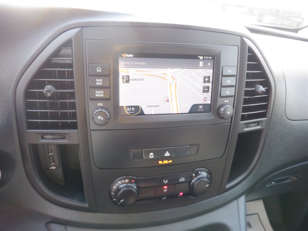 Used 2023 Mercedes-Benz Metris image 13