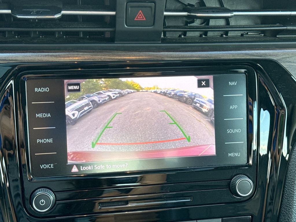 Used 2022 Volkswagen Passat 2.0T FWD image 24