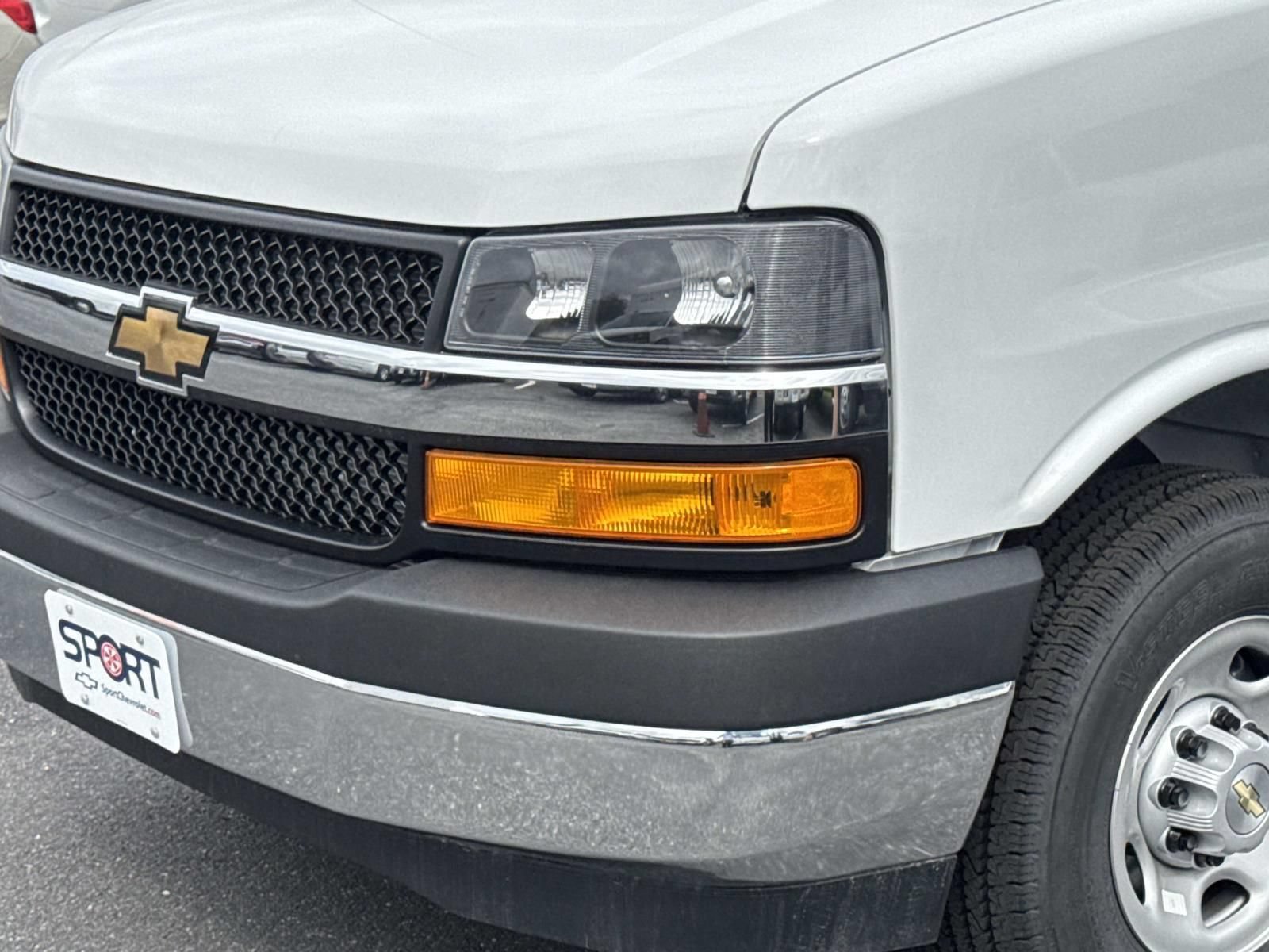 New 2026 Chevrolet Express 3500 w/ Power Convenience Package RWD image 7