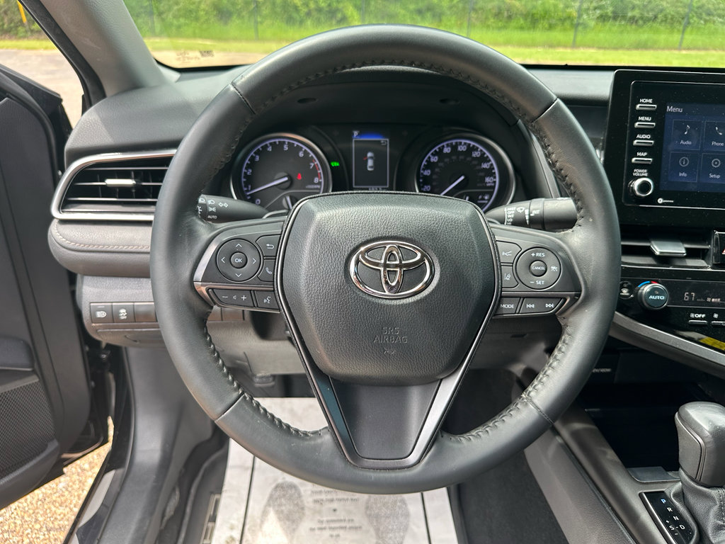 Used 2023 Toyota Camry SE w/ Convenience Package image 18
